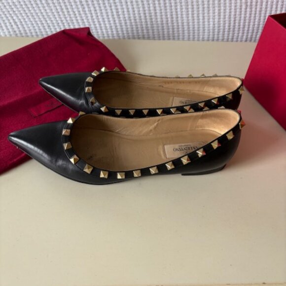 Valentino Garavani Black Studded Flats - Picture 6 of 9